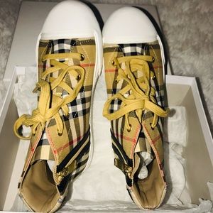 Burberry Kids Hightop Sneakers